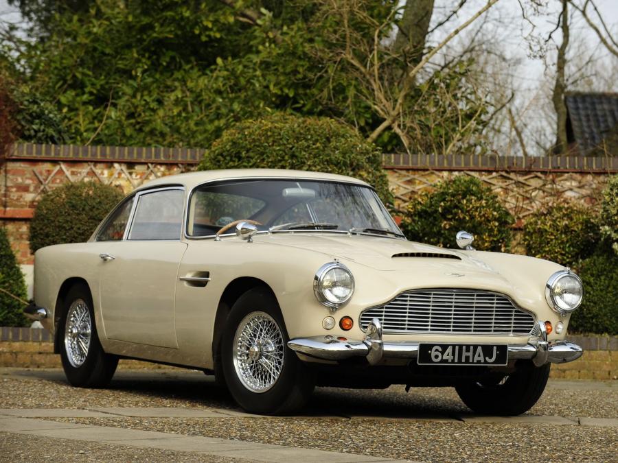 Aston Martin DB4 (Series IV) 1961 года  (UK) (фото 5 из 23)